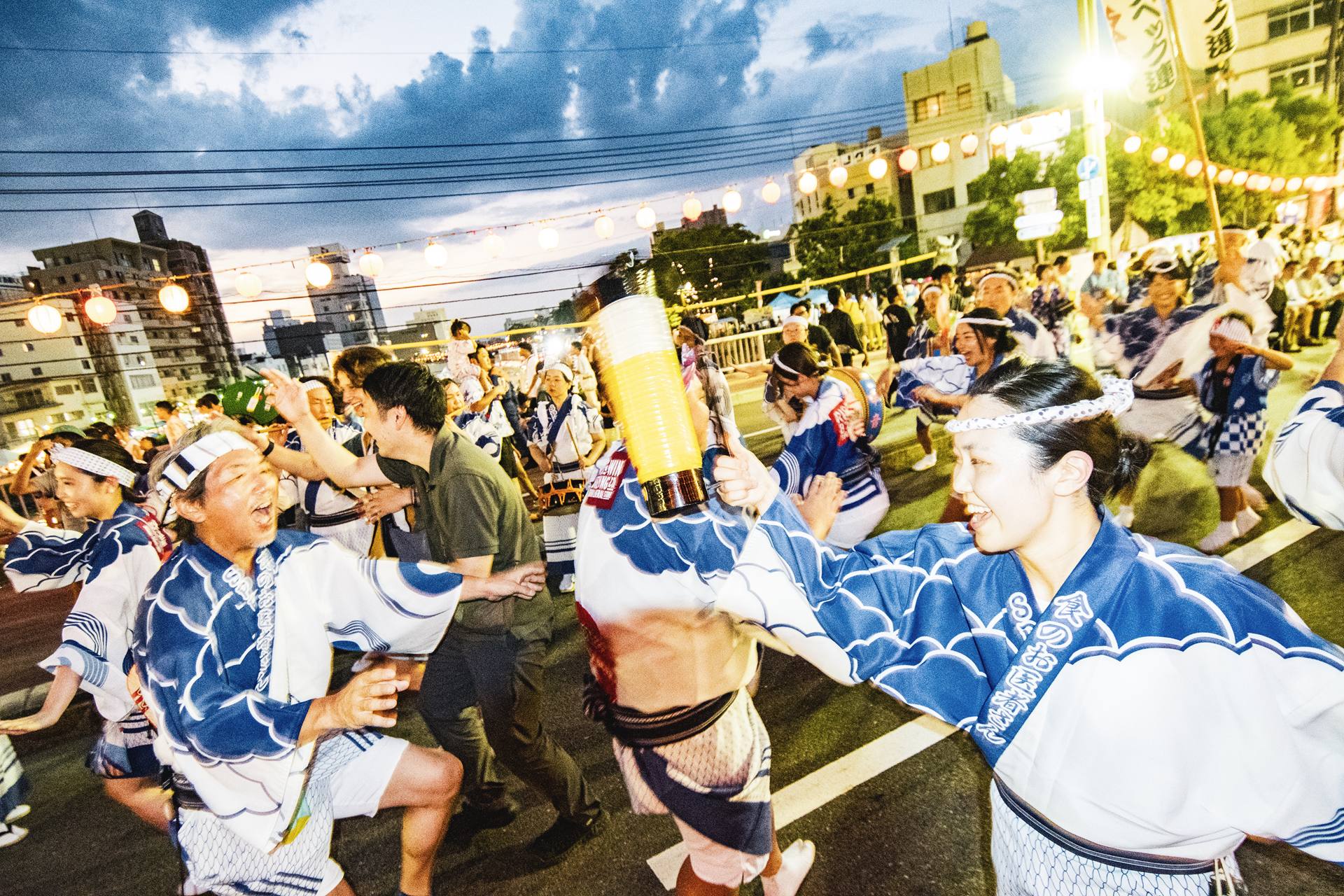 阿波踊りで乾杯